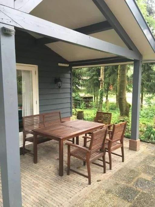 Heerlijk Huis In Een Prachtige Bosrijke Omgeving. プッテン エクステリア 写真